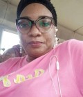 Rencontre Femme Cameroun à Douala  : Carine, 44 ans